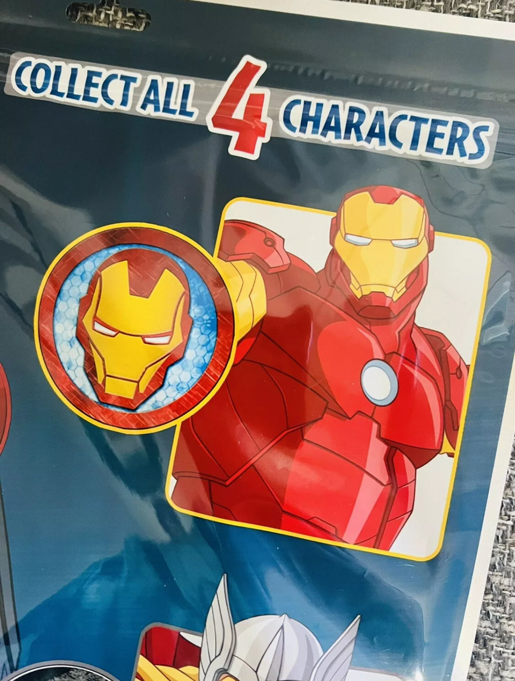 Grab and Go Surprise Play Pack - MARVEL Avengers Hulk, Thor, Captain America & Iron Man